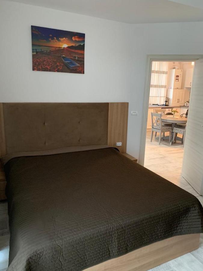 Iris Apartment นาโวดาริ ภายนอก รูปภาพ